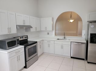 10445 NW 8th Ct, Pompano Beach, FL 33071