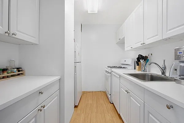 Rented by Compass | media 7