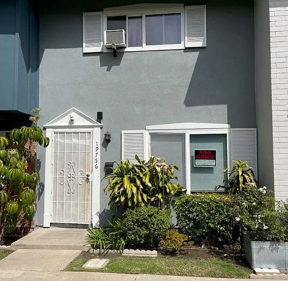 19756 Kingswood Ln — Photo 2