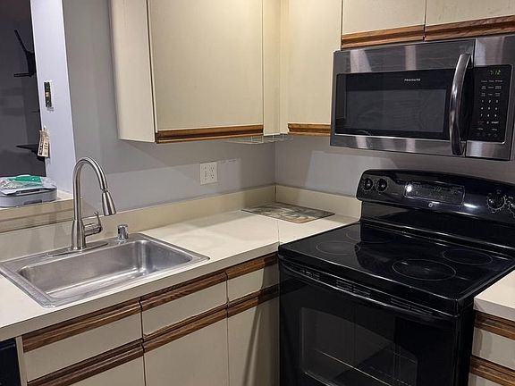 2nd image of 10409 Beacon Ridge Dr #8-201