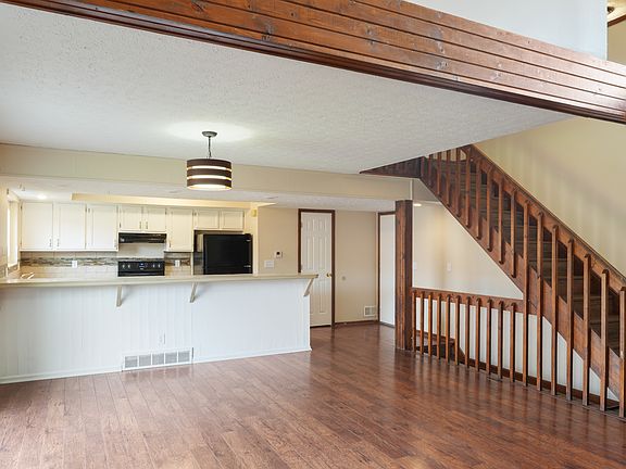 4th image of 3383 Willington Dr