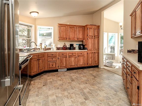 5th image of 22113 184th Street Ct E