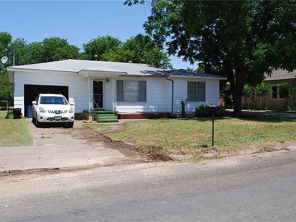 2nd image of 107 Brazos St