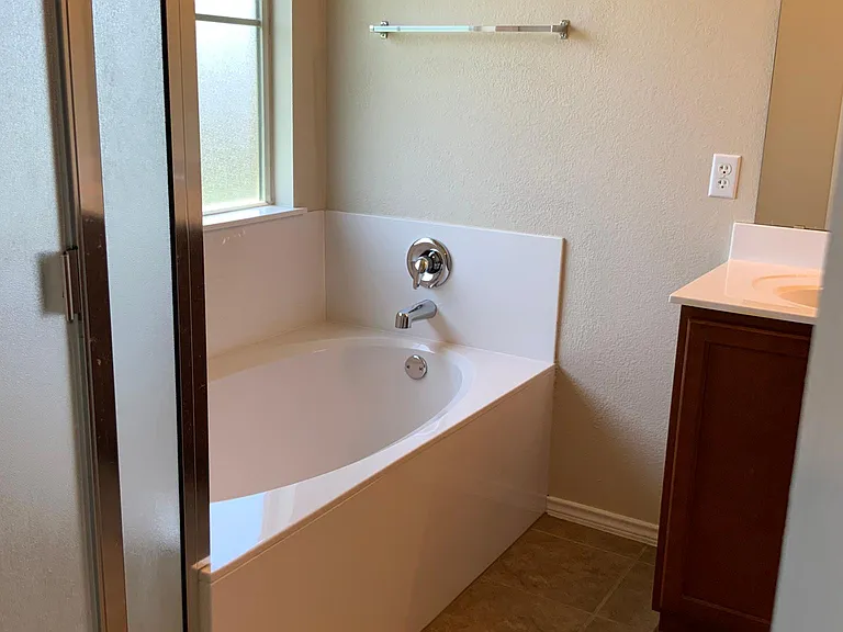 5911 Hopkins Dr — Photo 9