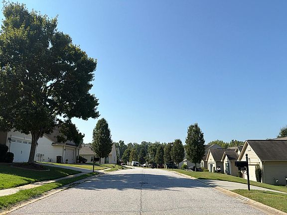 5th image of 205 Gibby Ln