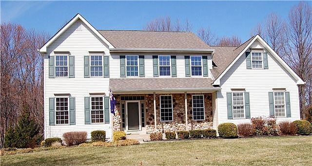 1st image of 34 Woodsview Dr