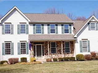 34 Woodsview Dr, Garnet Valley, PA 19060