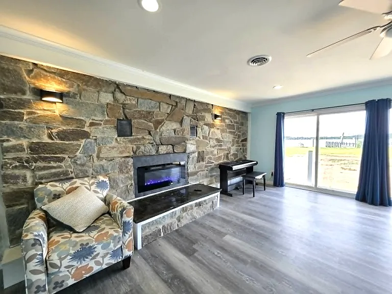 22931 Steele Dr — Photo 15