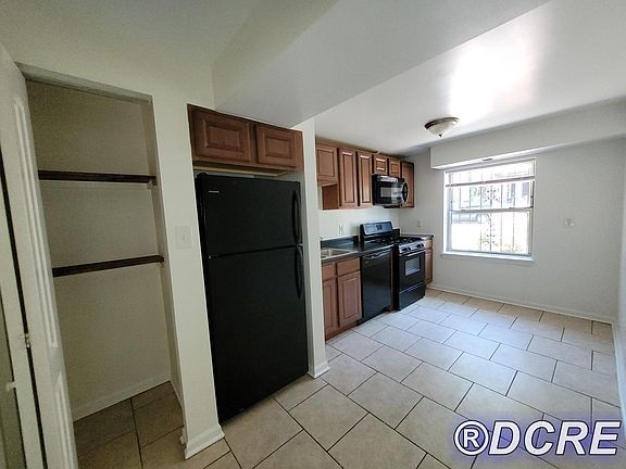4th image of 3400 W Cortland St #G1