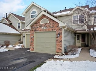 1318 Coldspring Rd, Carol Stream, IL 60188