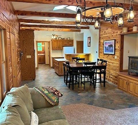 4th image of 29653 Salt Lick Ave