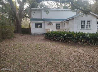 5112 Beardslee St, Moss Point, MS 39563