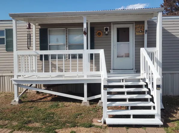 100 Quailwood Dr, Shawnee, OK 74804