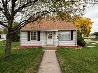 2508 Rapids Dr, Racine, WI 53404