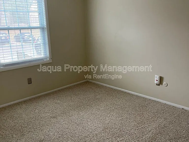 714 Garland Cir — Photo 9