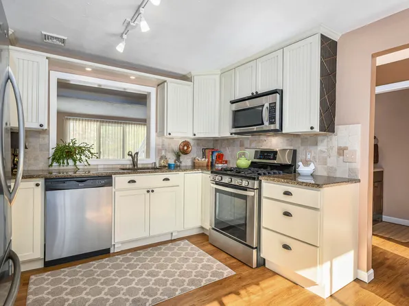 116 Chestnut Cir, Brewster, MA 02631