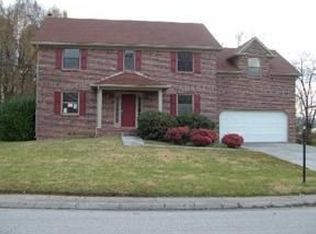 1700 Gray Oaks Ln, Knoxville, TN 37932