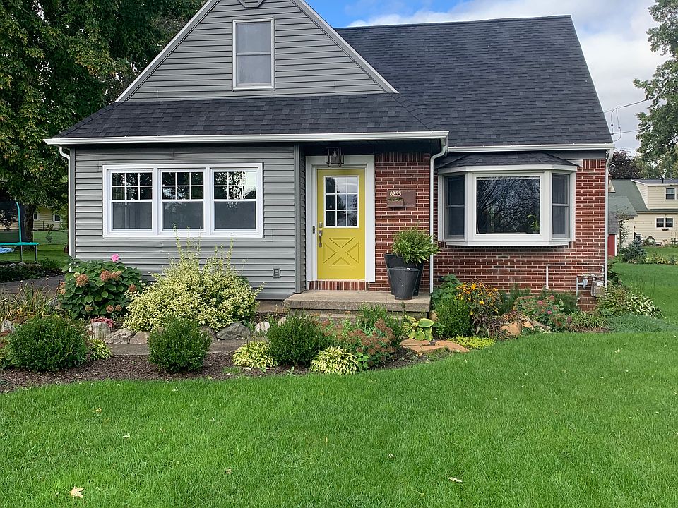 1st image of 8255 Freeland Ave SW