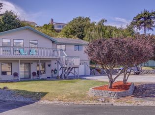 8009 Comox Rd, Blaine, WA 98230