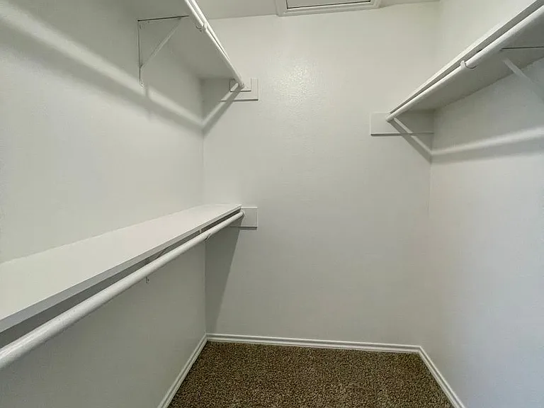 Ashley Crest — Photo 11