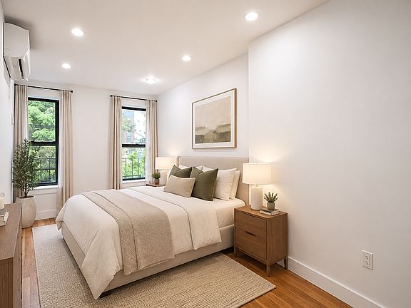 2nd image of 588 Quincy St #5