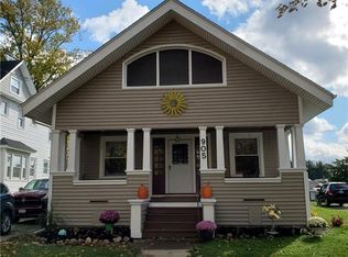 905 W Center St, Medina, NY 14103