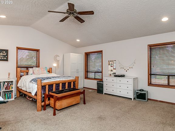 4th image of 6511 NE 68th St