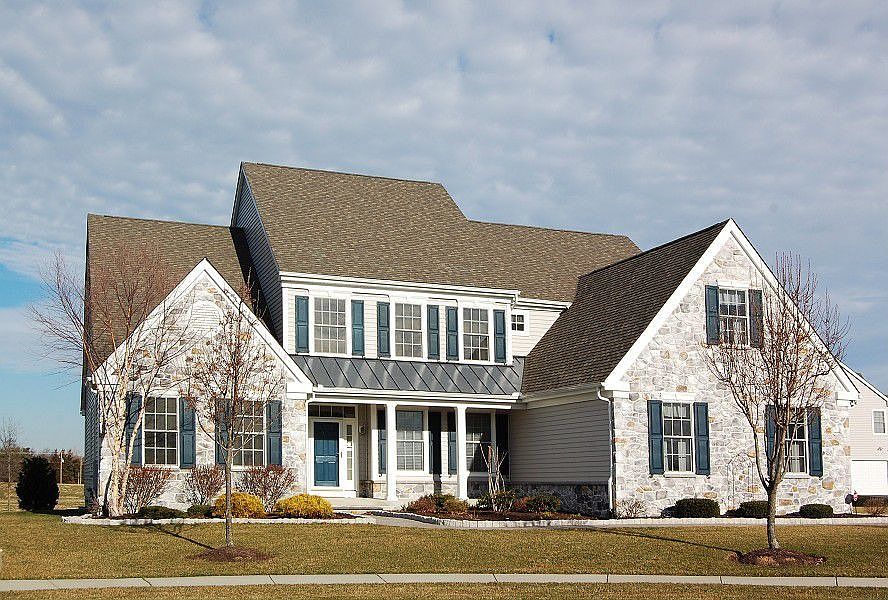 1st image of 702 Obier Ct