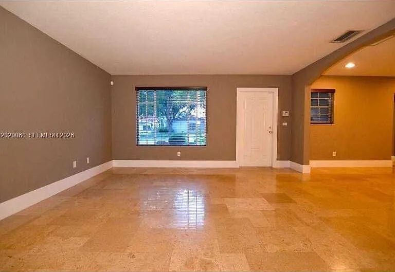14001 Cypress Ct — Photo 18