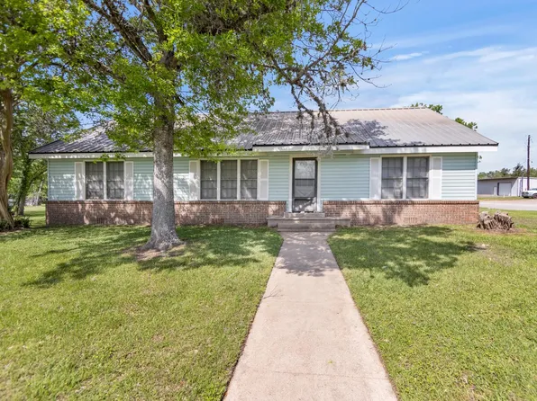 211 15th St, Hempstead, TX 77445