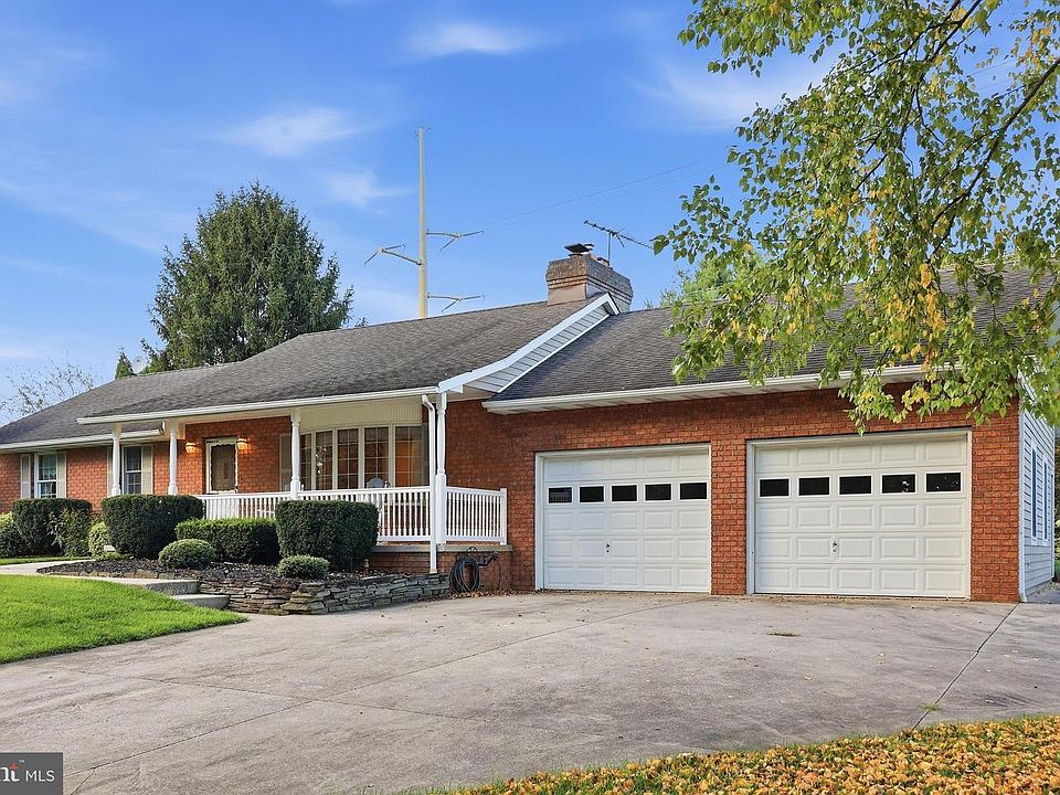 1st image of 2862 Lawndale Rd