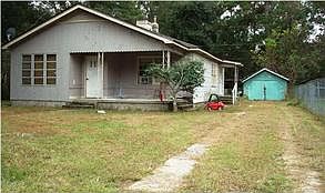 2nd image of 205 Pansy St