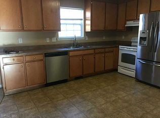 16317 Smithfield Heights Dr, Smithfield, VA 23430