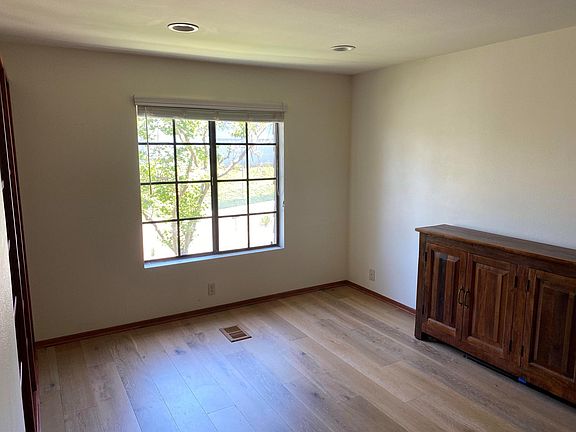 2nd image of 8880 Villa La Jolla Dr Unit 213