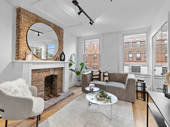 204 Willow Ave APT 4R, Hoboken, NJ 07030