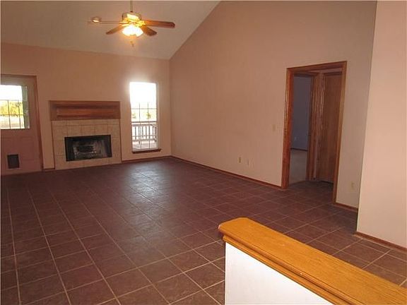Entry/Living
