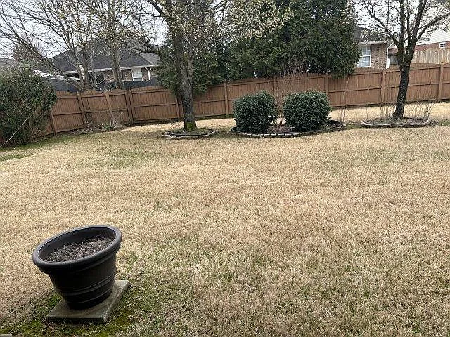 4 bed, 1932 sqft, $1,875 — Photo 4
