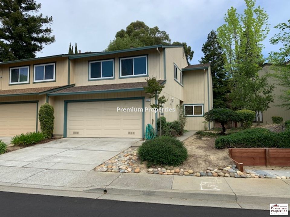 1st image of 4867 Starflower Dr