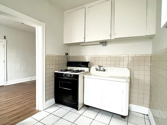 4th image of 408 W Olney Ave #2F