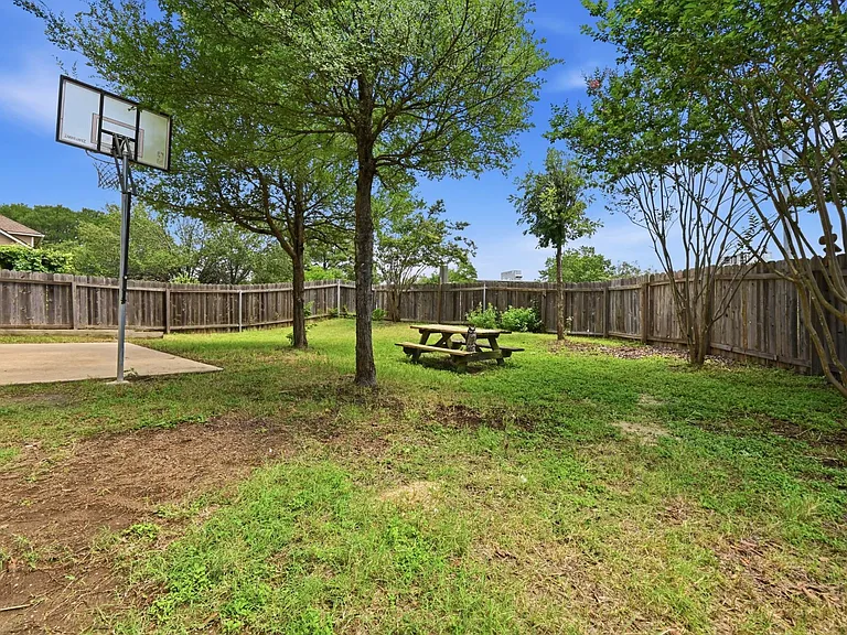 2700 Cradle Rock Trl — Photo 26