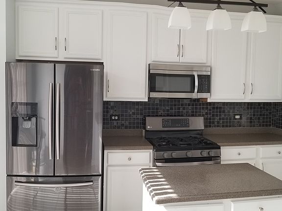 4th image of 18600 W Point Dr