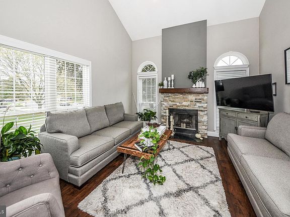 4th image of 17 Parkview Way