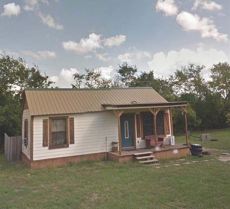 1st image of 216 Kirk Ln
