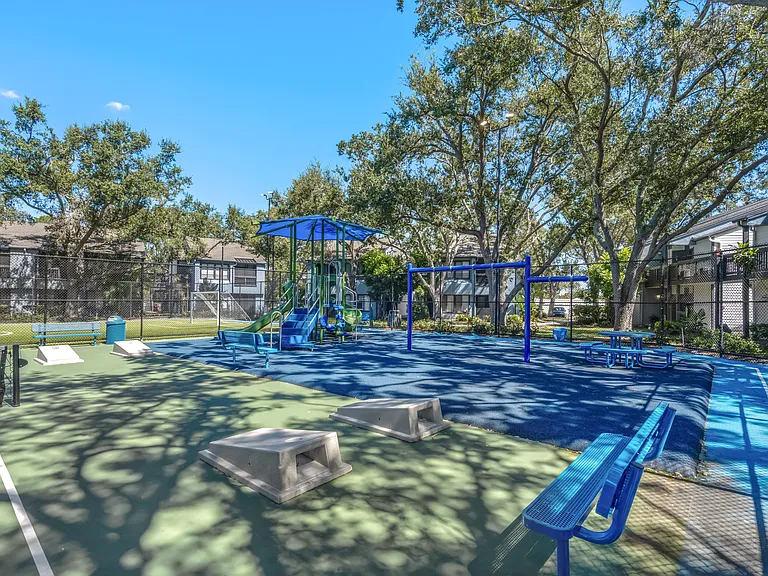 Huntington Place — Photo 21