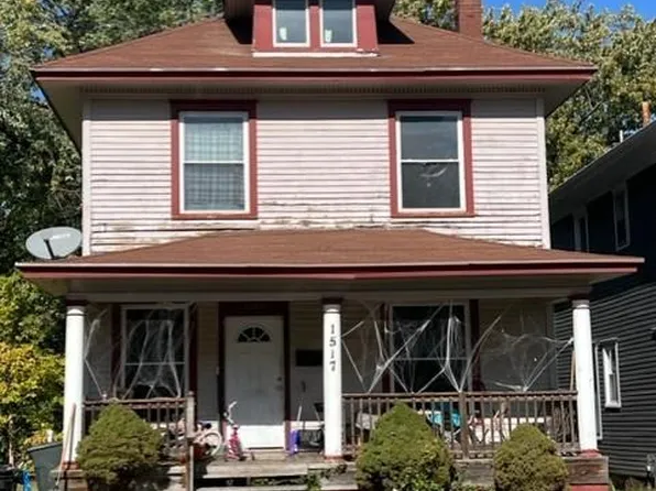 1517 Jules St, Saint Joseph, MO 64501