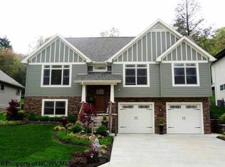 18 Round Table Ct, Morgantown, WV 26508