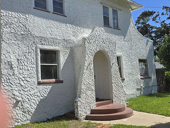 2nd image of 213 Arlington Way