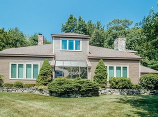 7 Fieldstone Dr, Winchester, MA 01890