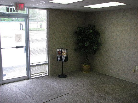 5th image of 4121 Lafayette St