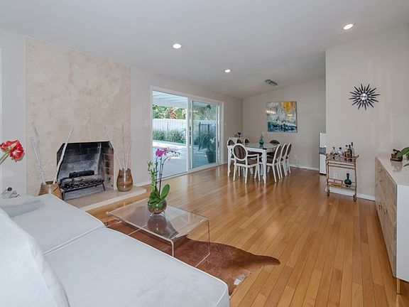 3rd image of 20421 Coulson St